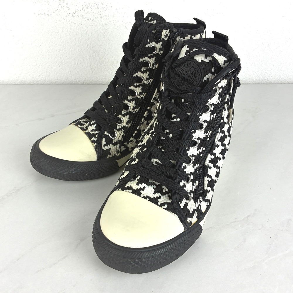 DKNY Black White Houndstooth Hidden Wedge High Top Sneakers Womens 8 Side Zip